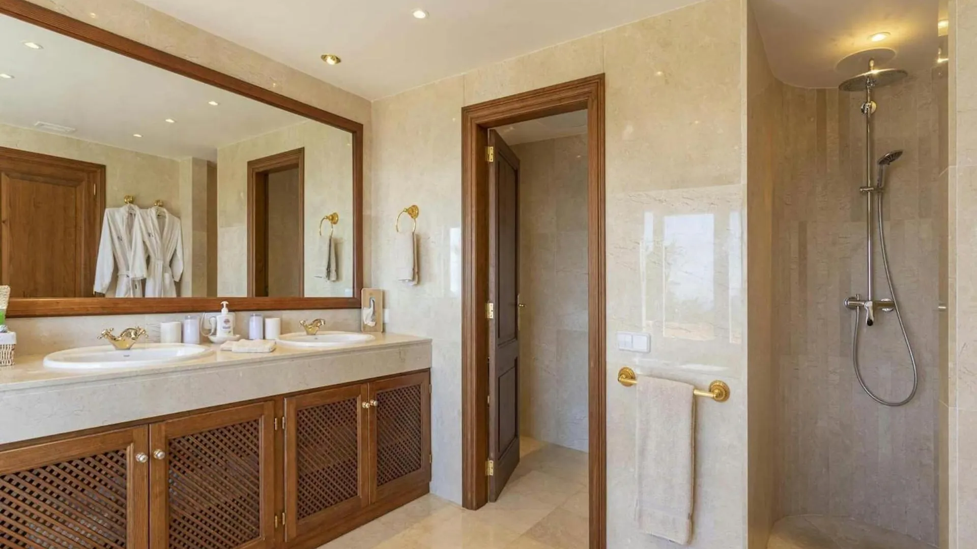 Lavish Villa With Saltwater Pool Andraitx