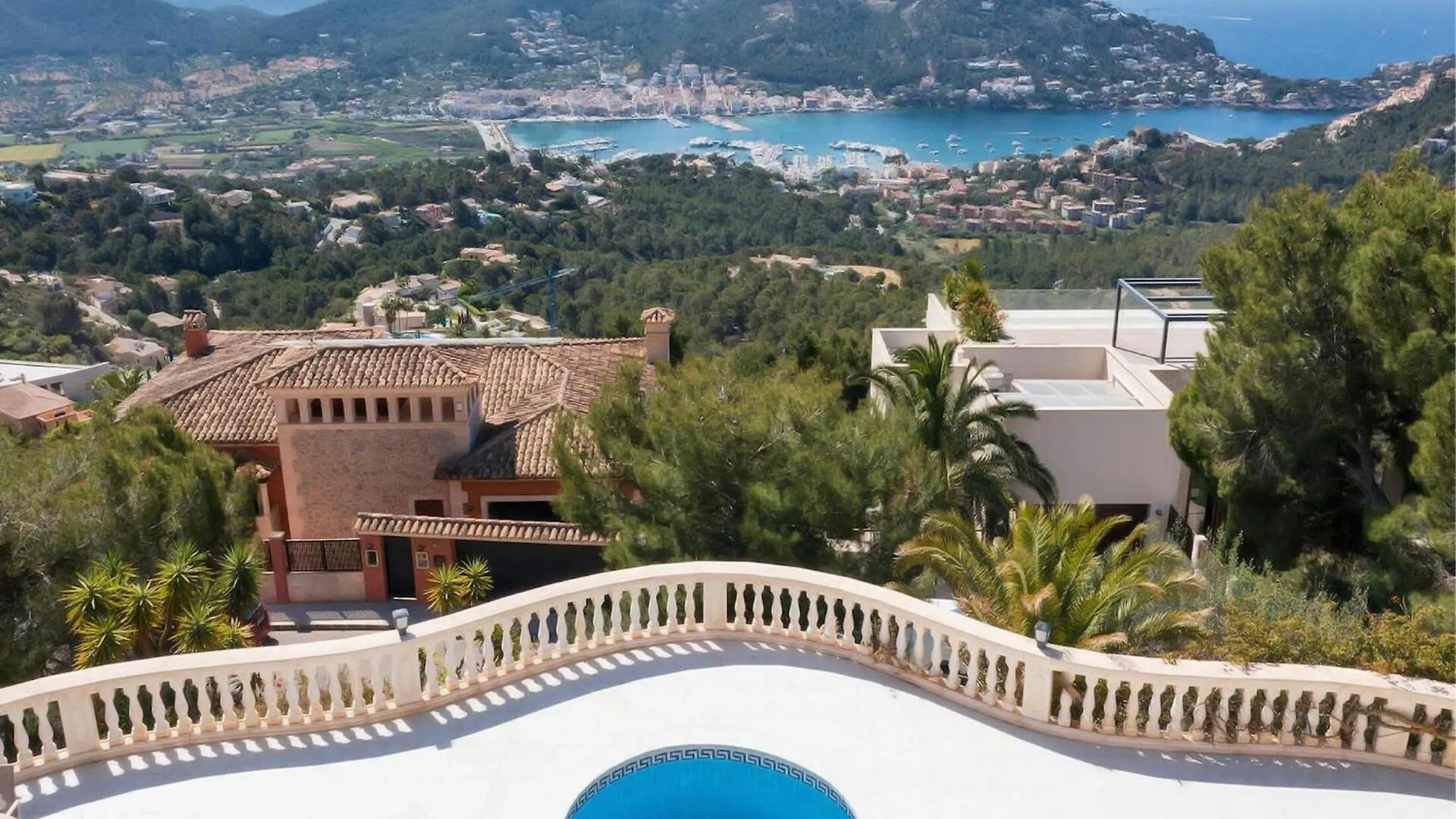 Lavish Villa With Saltwater Pool Andraitx 0*,